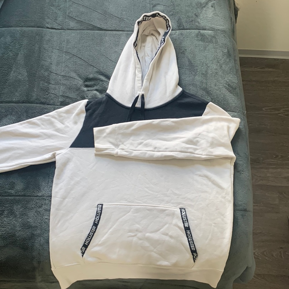 Medium Mens Hollister Hoodie